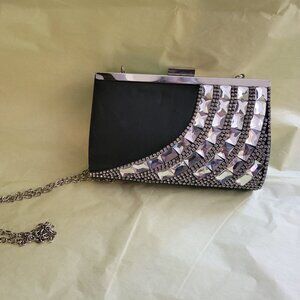Cross body clutch purse